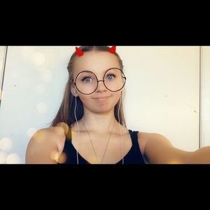 Meet your Posher, Ally